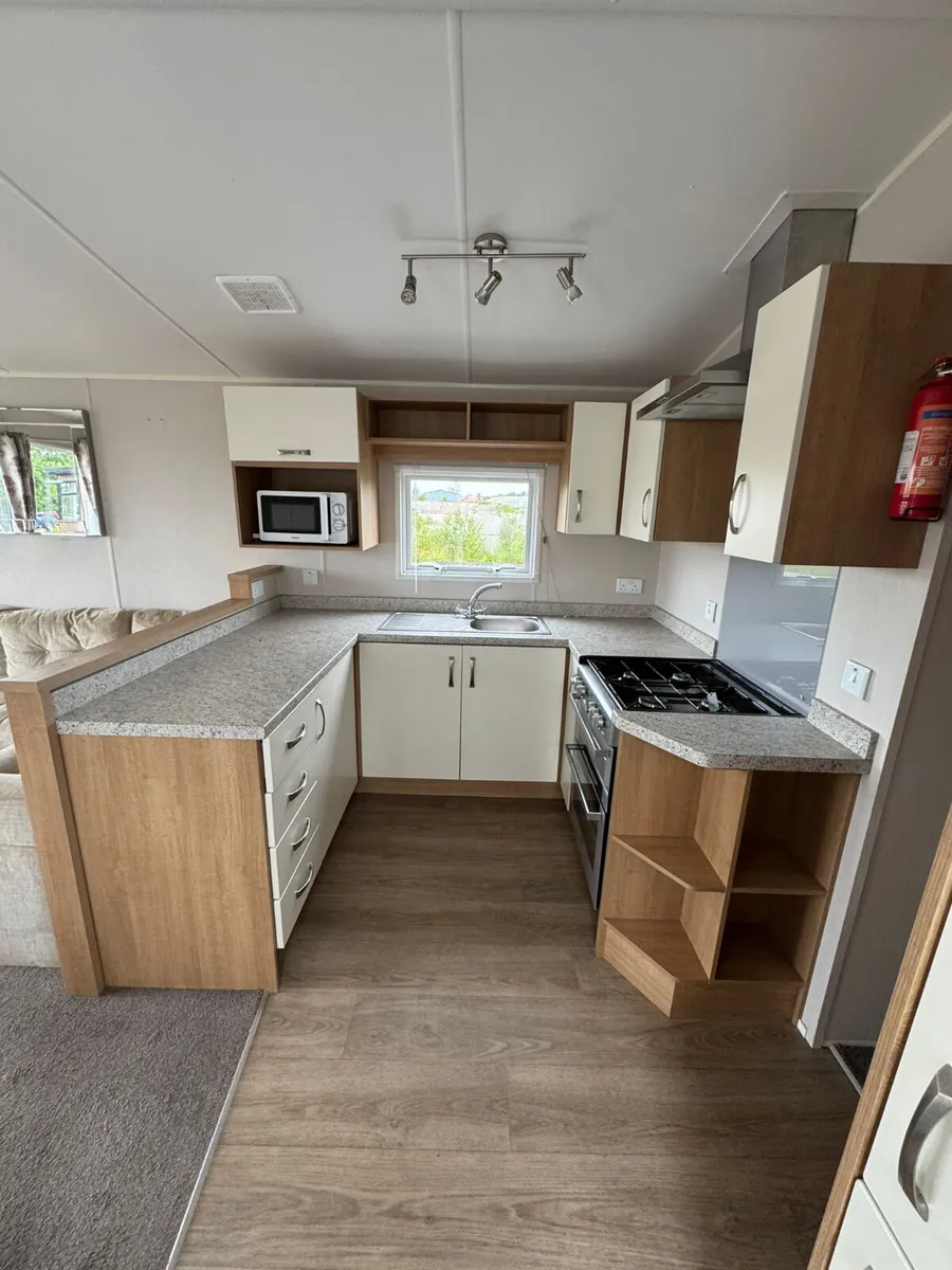 2016 Willerby Sierra – 36ft x 12ft - Image 3