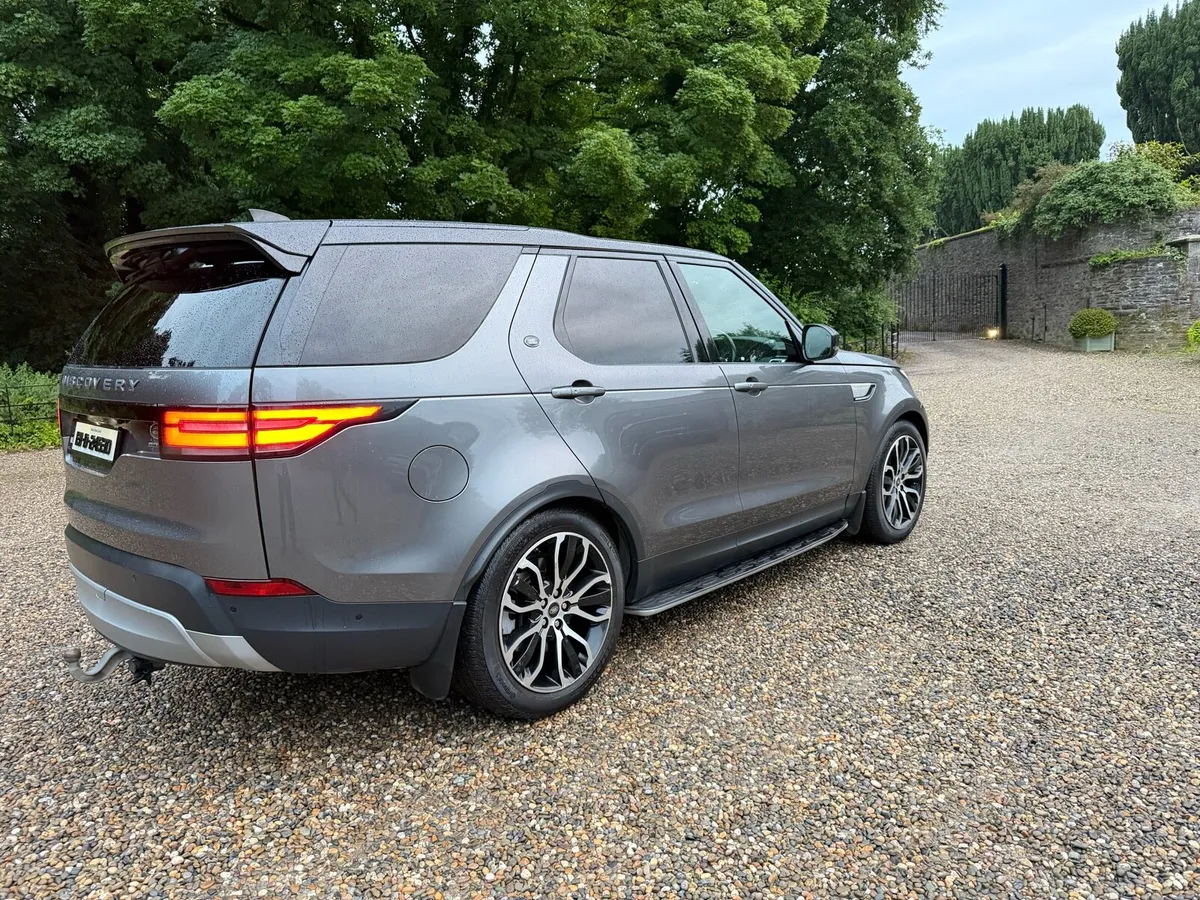 Land Rover Discovery 3.0 SD6 HSE Commercial - Image 3