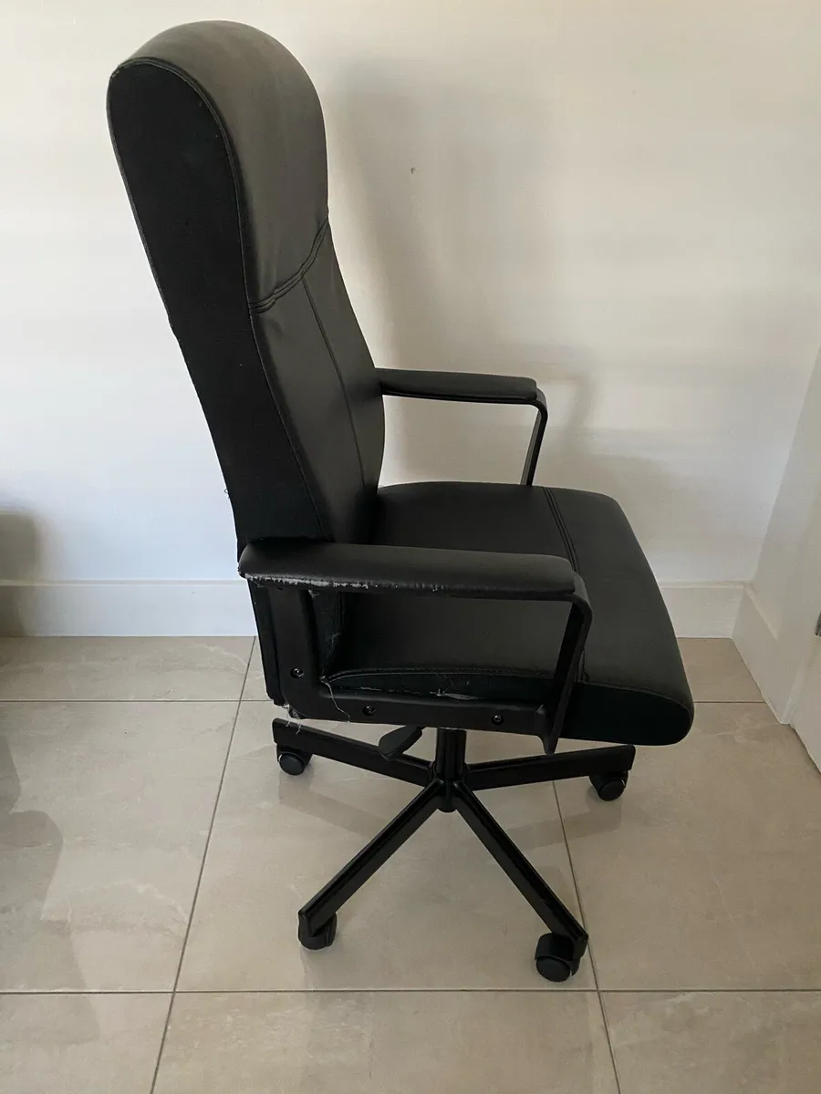 Office chair - Image 1