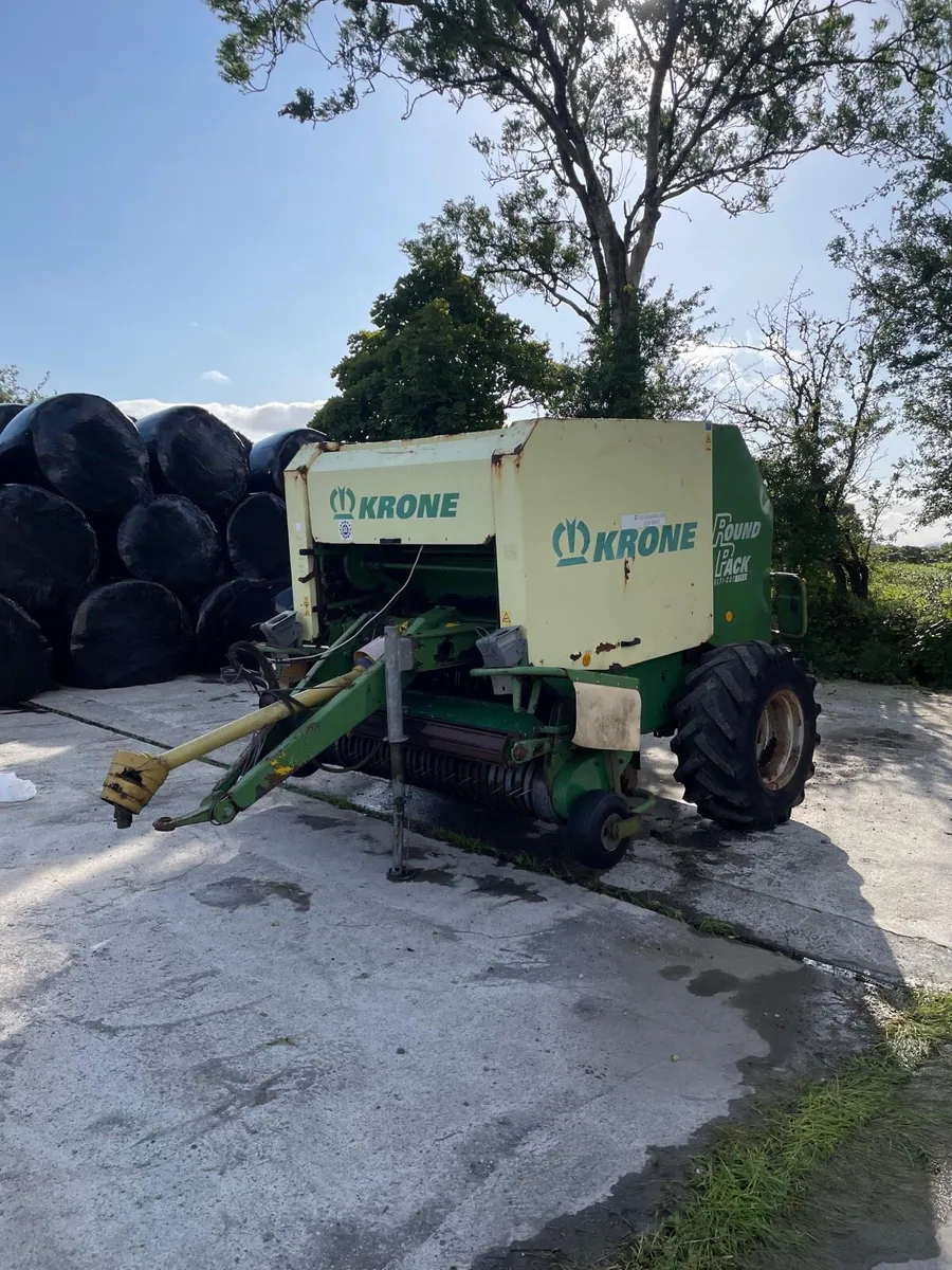 Krone Roundpack 1250 and Conor Wrapper - Image 1