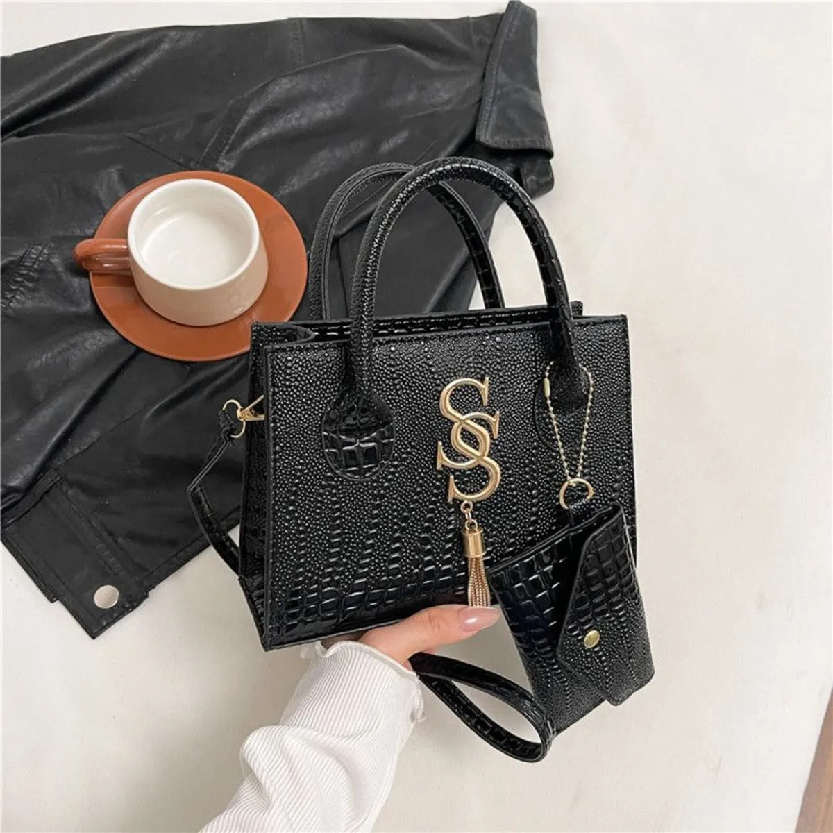 Ladies Shoulder Bags. €28 Delivered. - Image 1