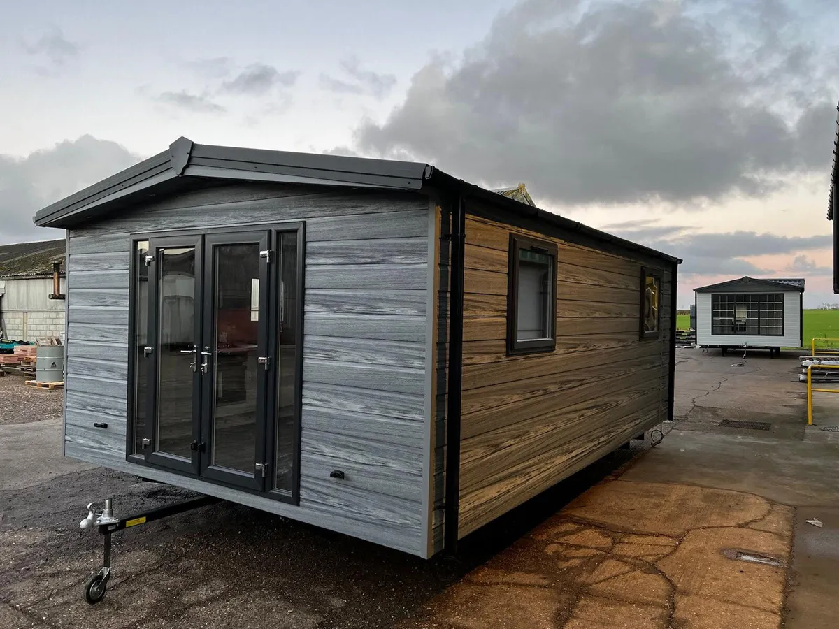 2025 Mini Galaxy One-Bed Chalet – 12ft x 15ft - Image 2