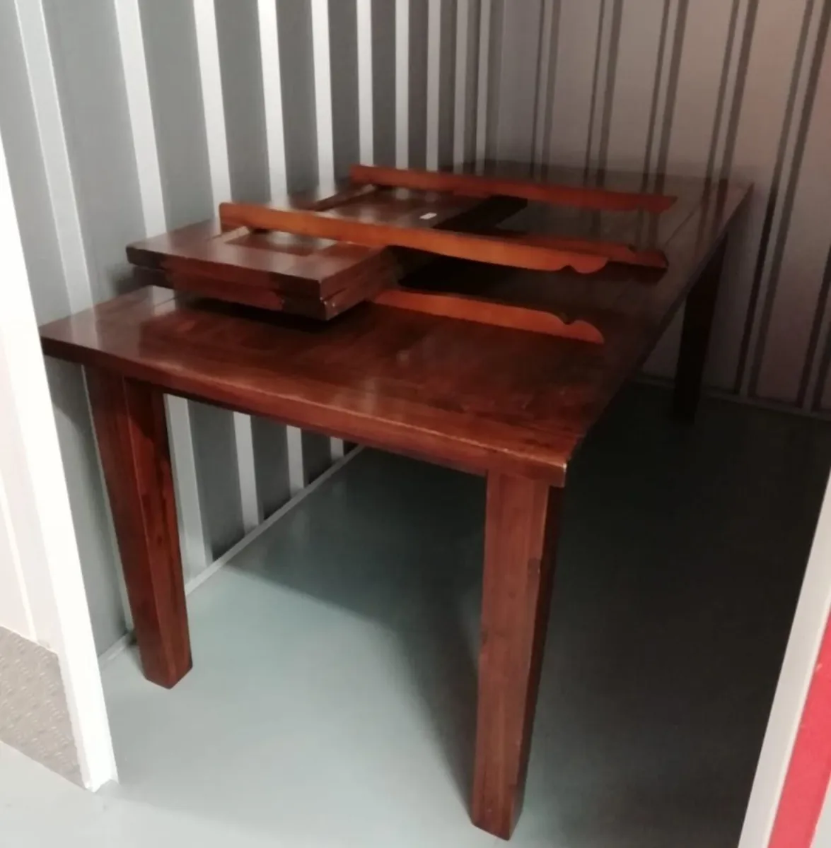 Extendable  Solid Wood Dining table - Image 3