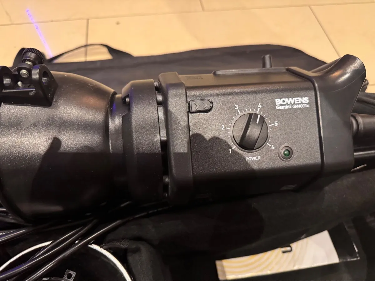 Bowens GM400 Studio Wireless Lights - Image 3
