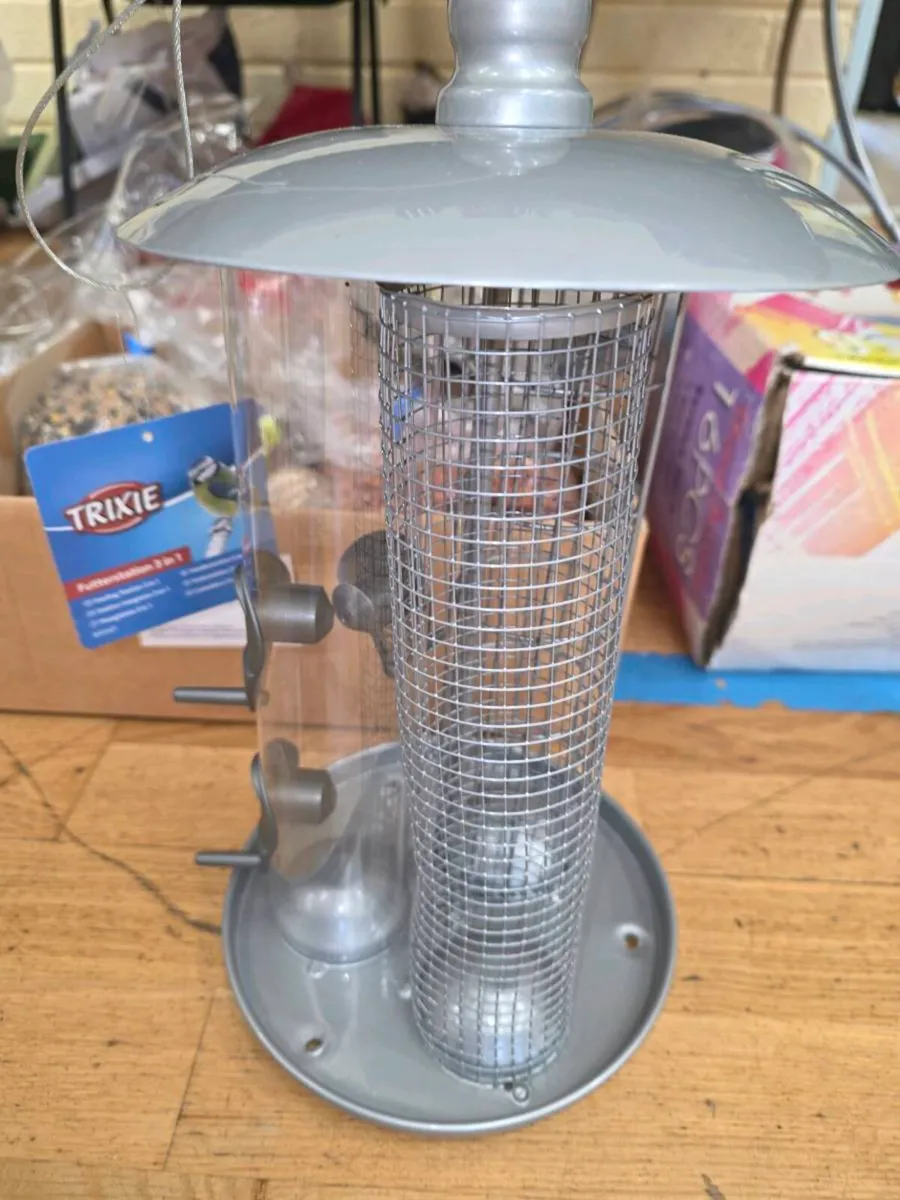 NEW 3 -1 HUGE BIRD FEEDER, With LOTS Of Bird Food - Image 3