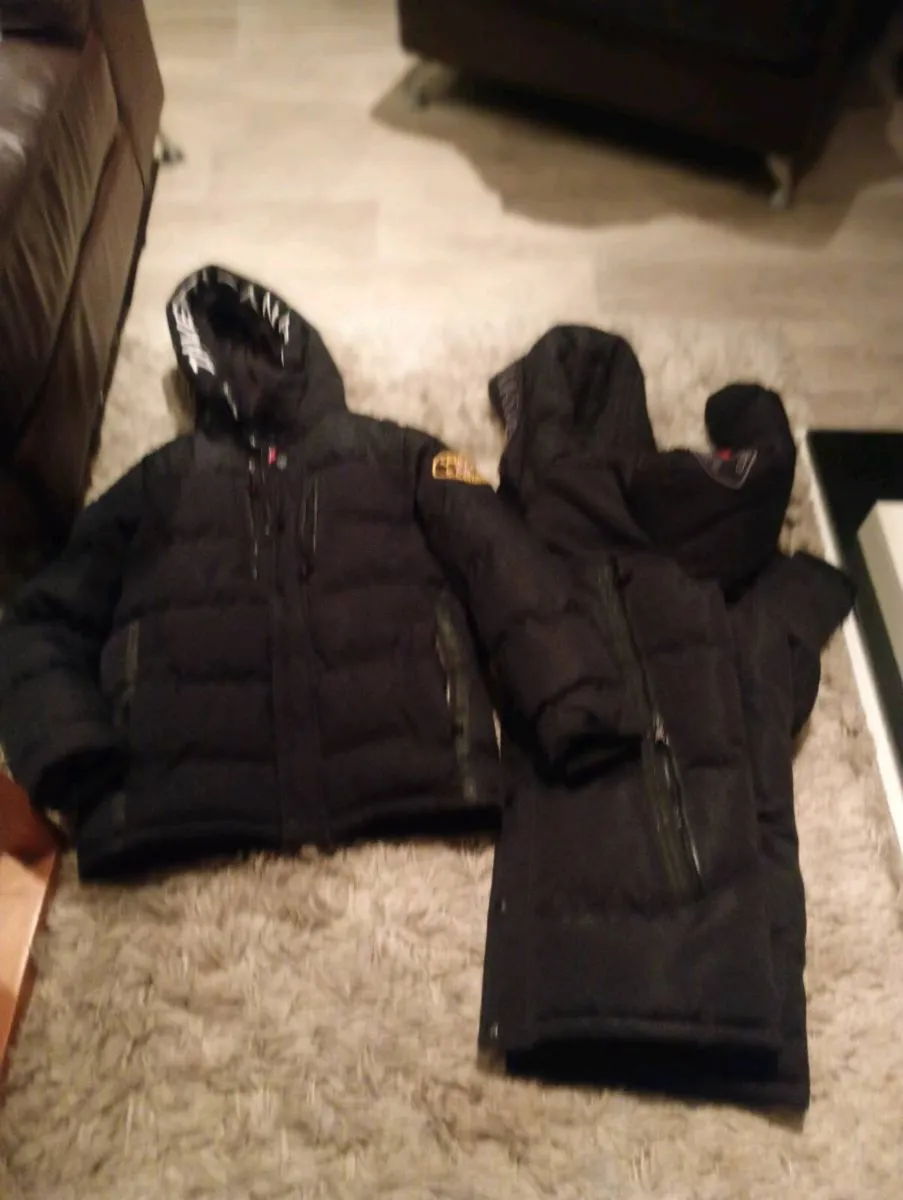 3 boys coats as new - Image 2