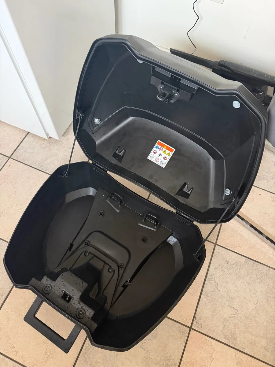 Top box Honda adv 350 - Image 2