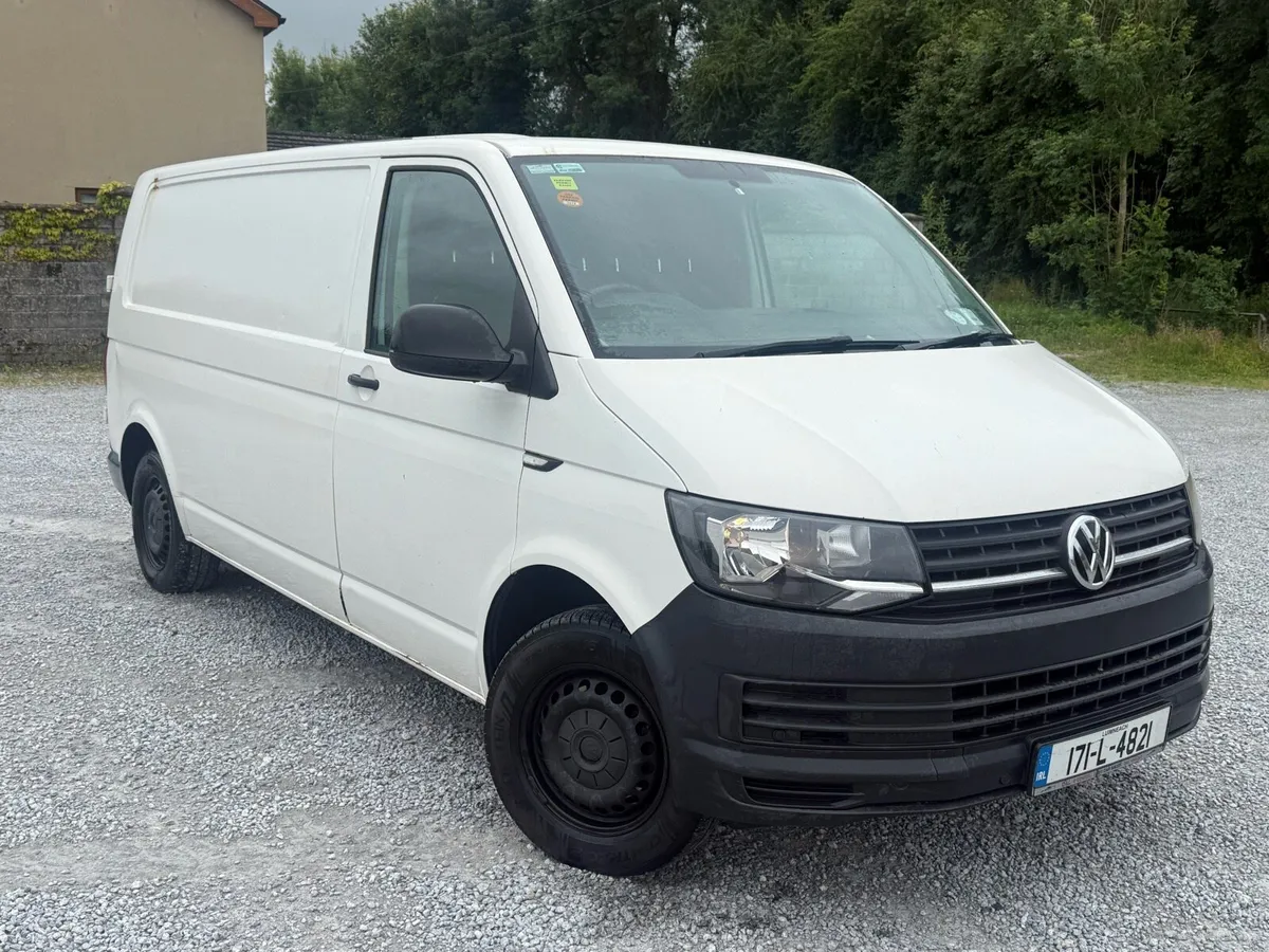 2017 Volkswagen Transporter - Image 1