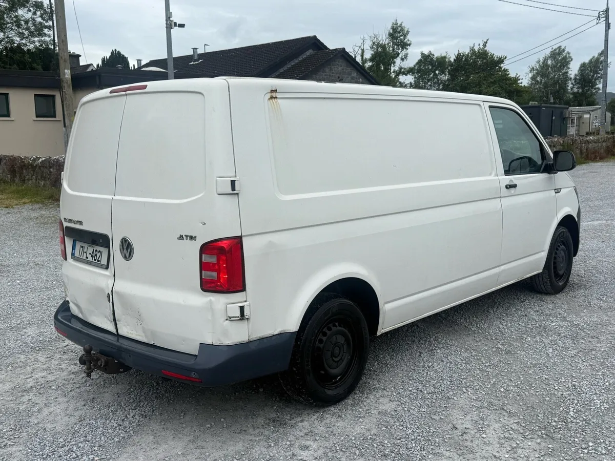2017 Volkswagen Transporter - Image 4