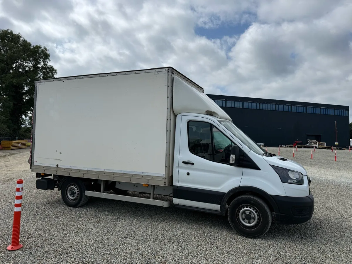 Ford transit Luton box van - Image 4