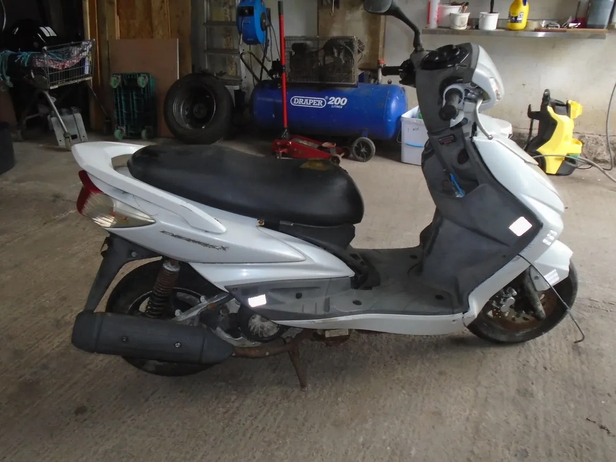 YAMAHA Other 2011 - Image 1