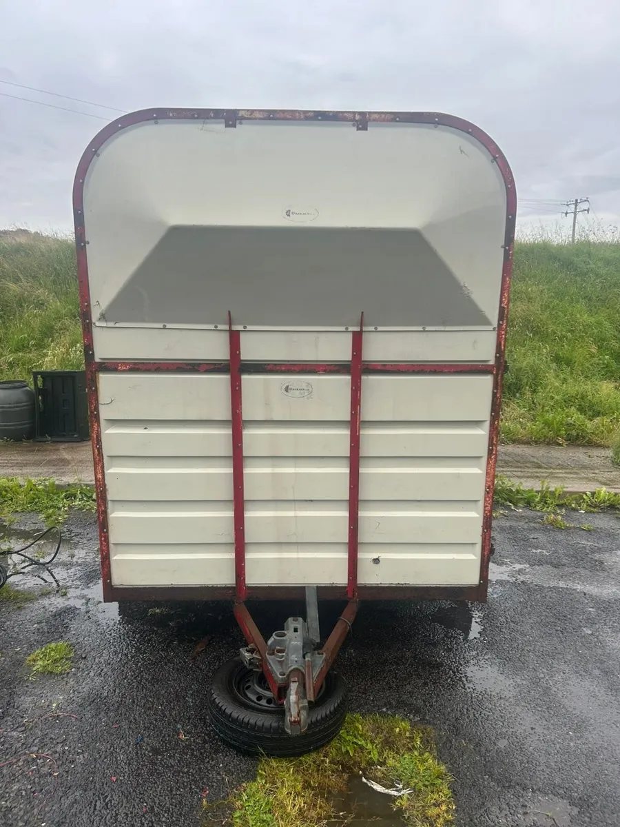 Horse/cattle trailer - Image 1