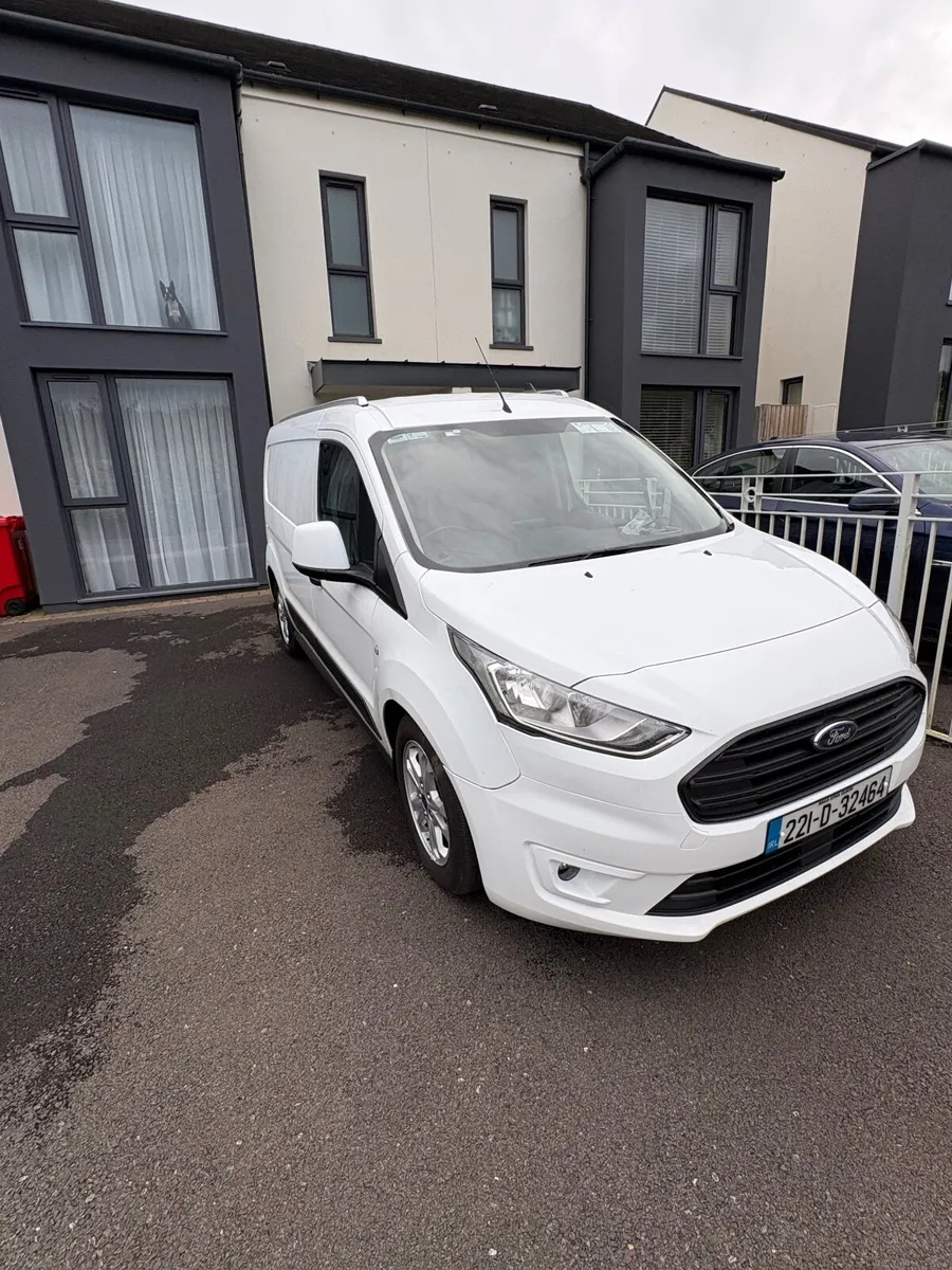 Ford Transit Connect LWB AUTO - Image 1