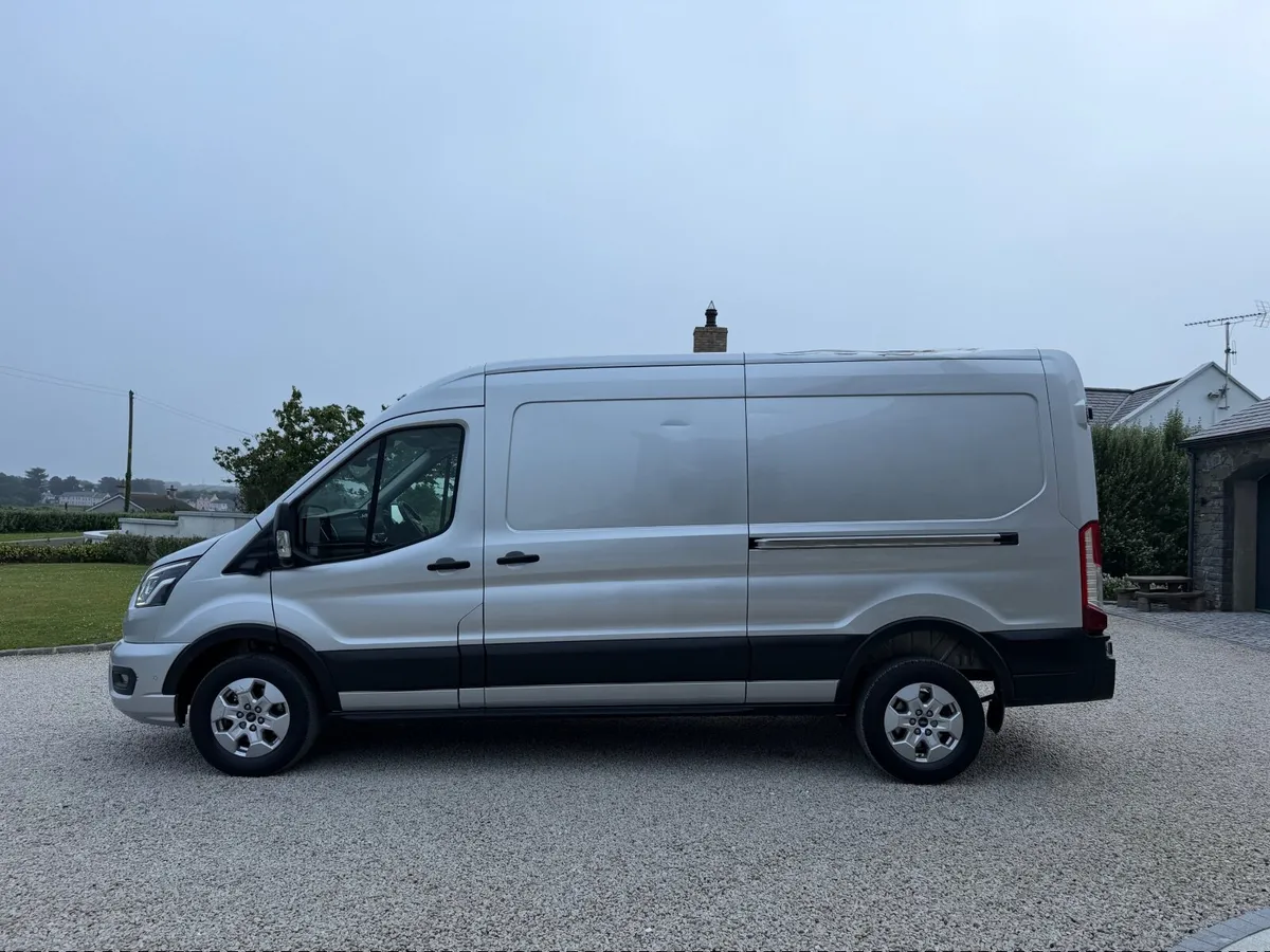 2025 Ford Transit 350 Limited AUTO - Image 4