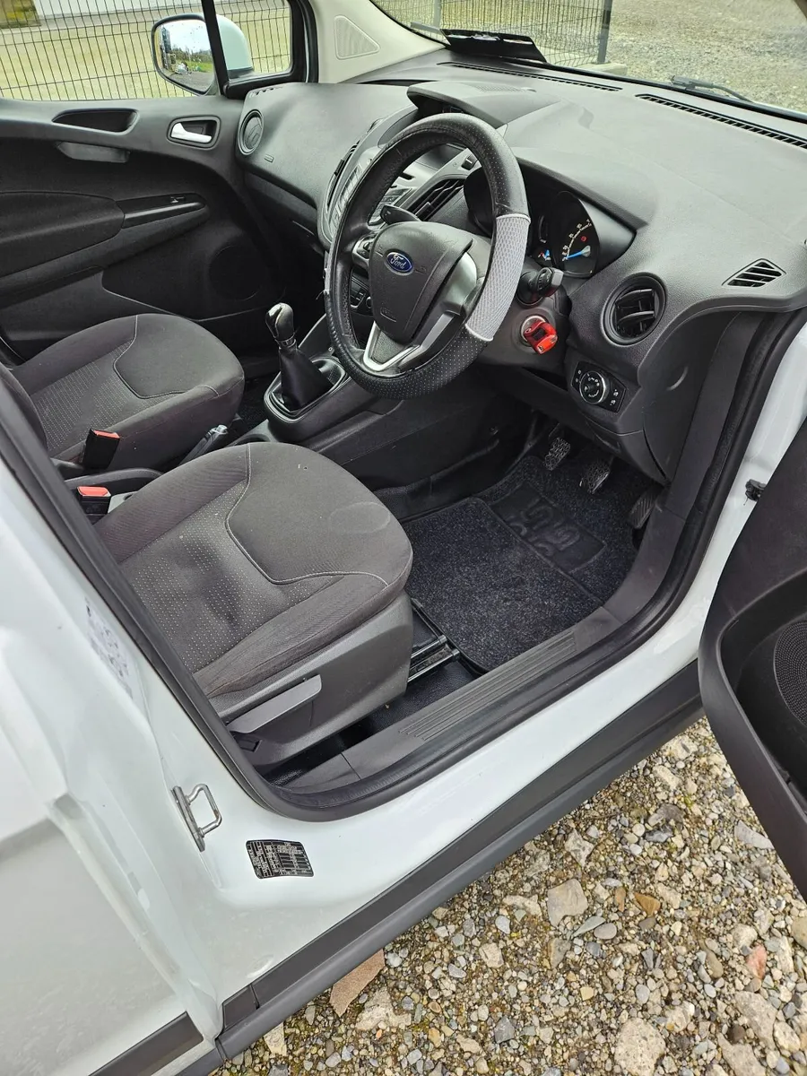 Ford Transit Courier 2015 DOE 06/27 - Image 2
