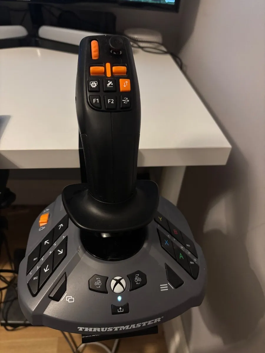 Thrustmaster  Racing Wheel Bundle - Image 2