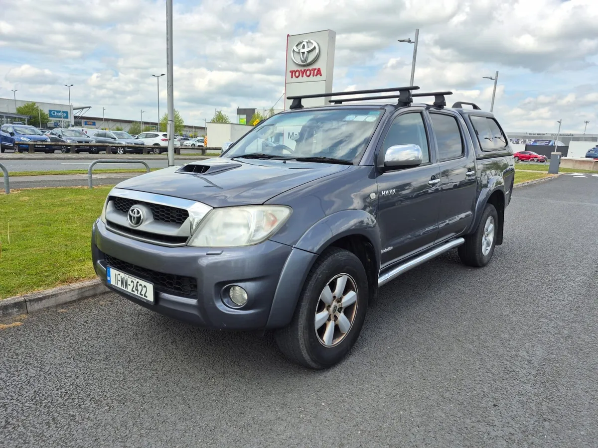 2011 TOYOTA HILUX 3.0D4D NEW CRVT - Image 1