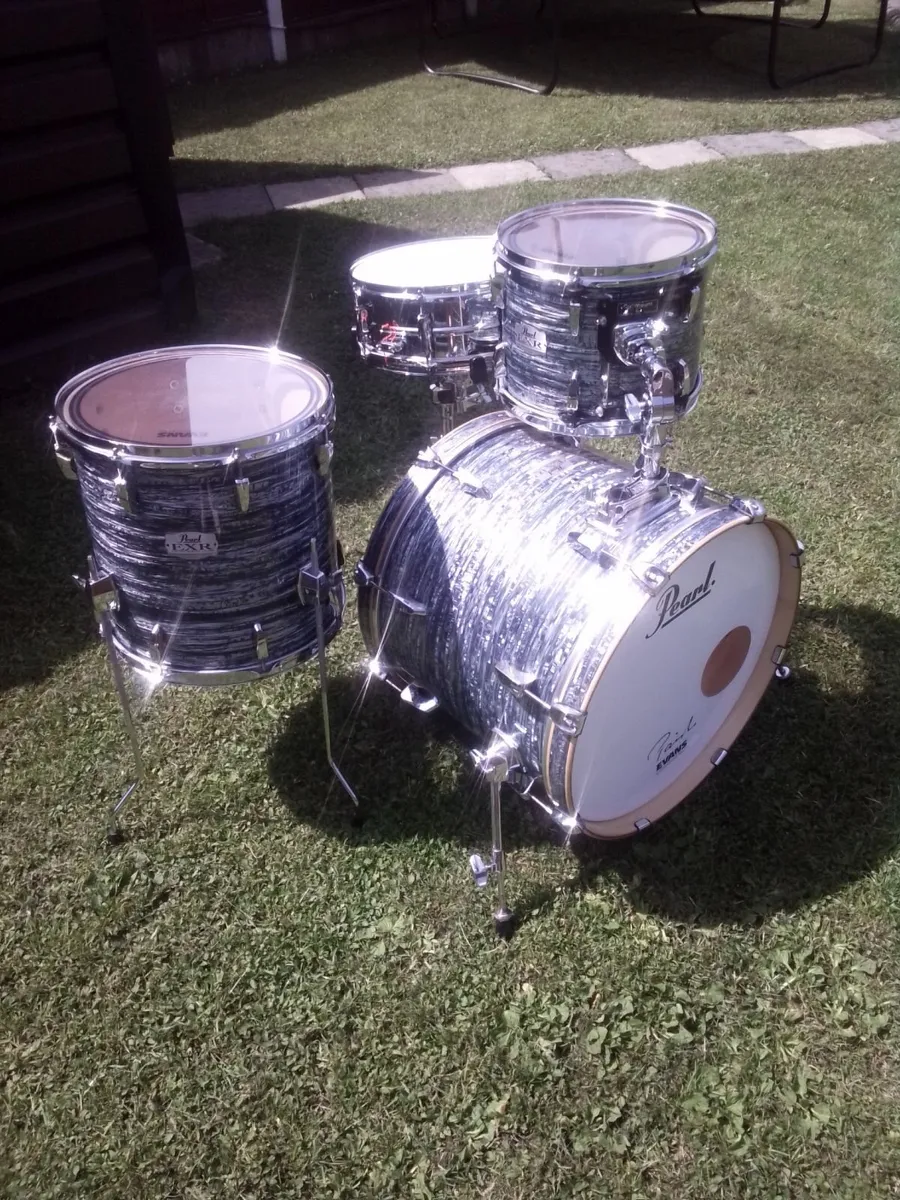 Pearl drum kit - Image 1