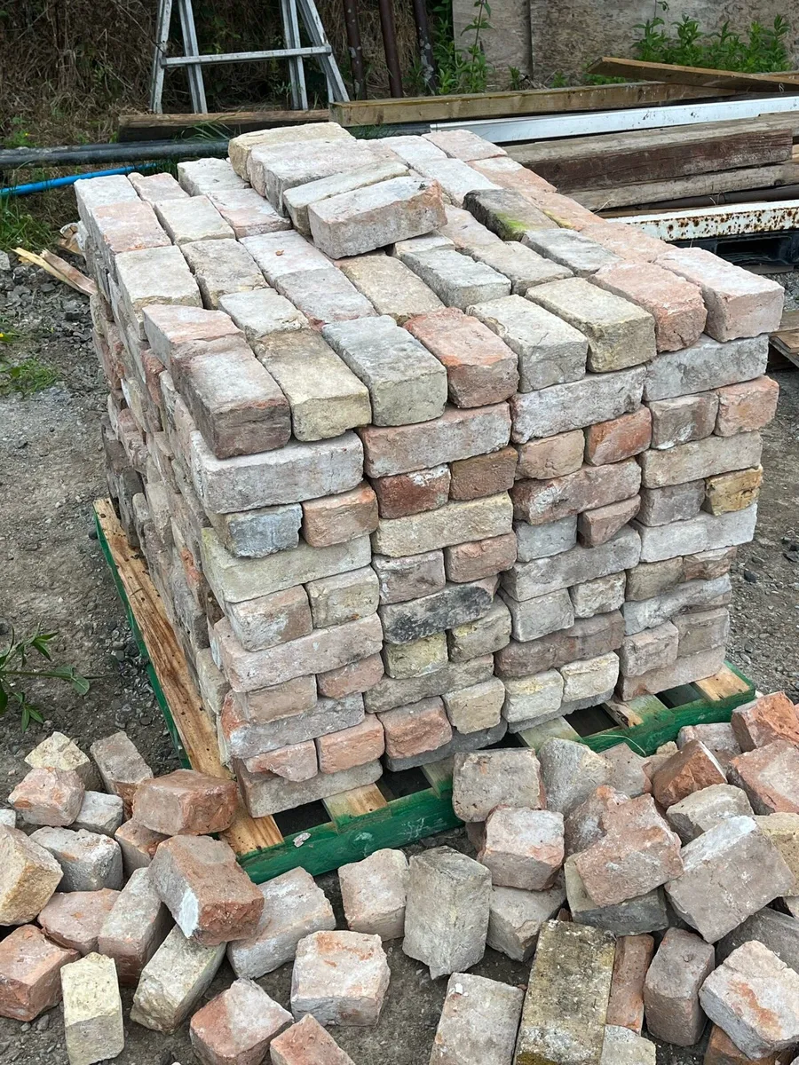 Reclaimed bricks - Image 1