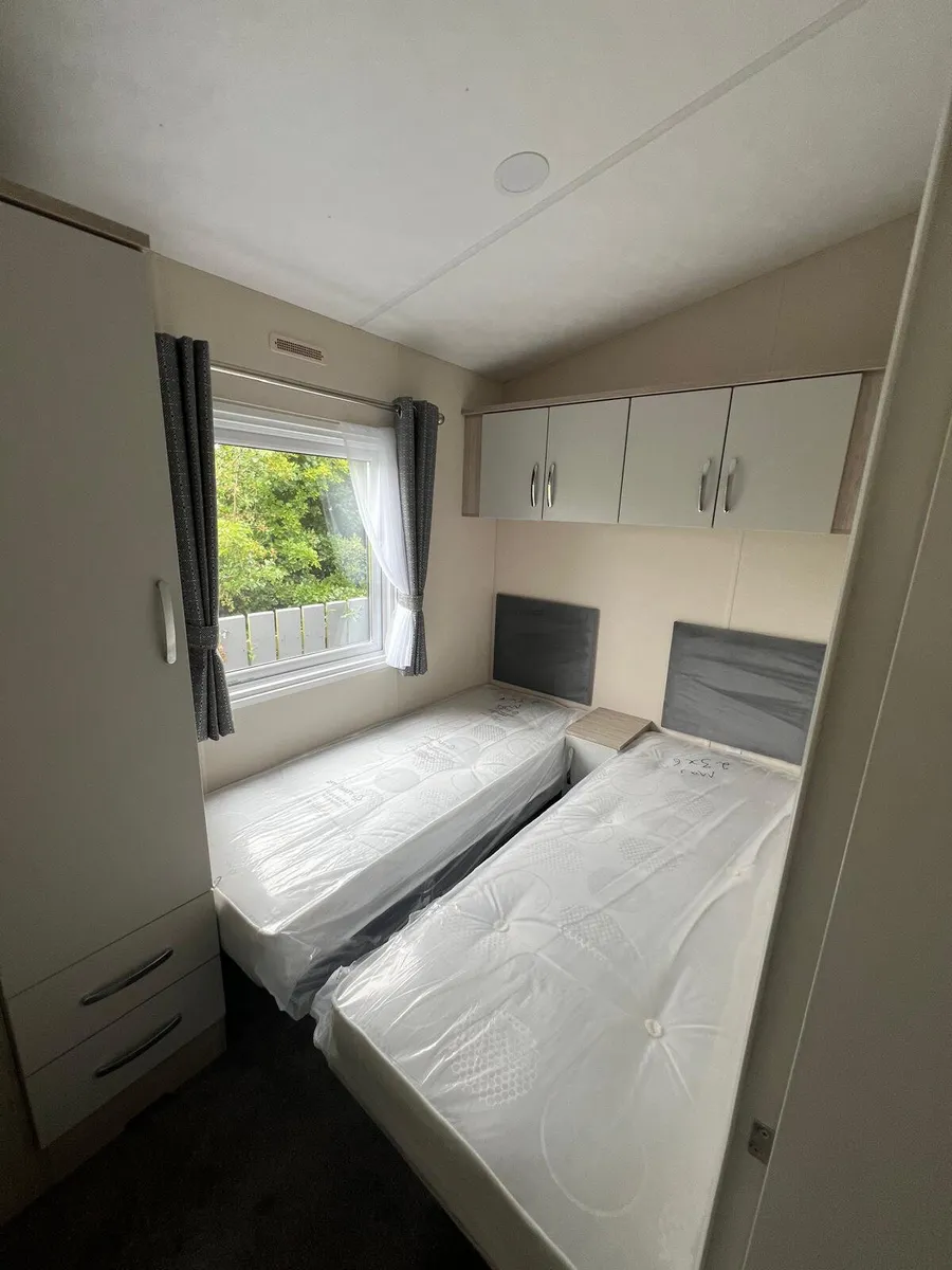 2026 Delta Langford – 40ft x 13ft – £49,995 - Image 3