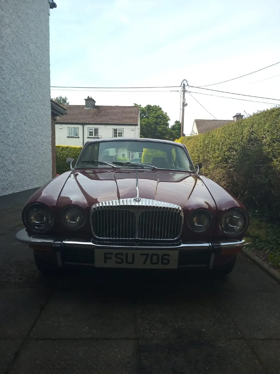 Vintage Car - Image 3