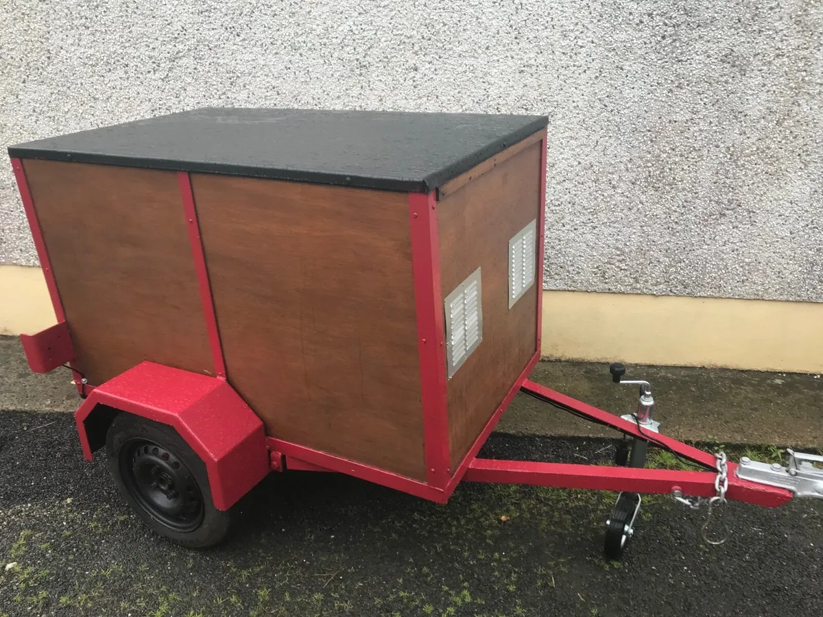 Trailer - Image 1
