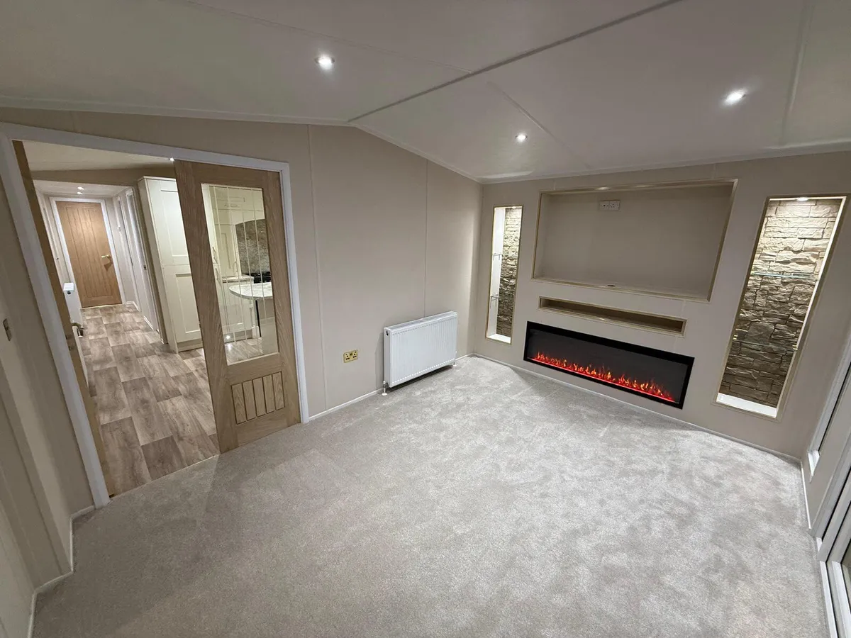 2026 LJ Sapphire Chalet – 42ft x 14ft – £59,995 - Image 2