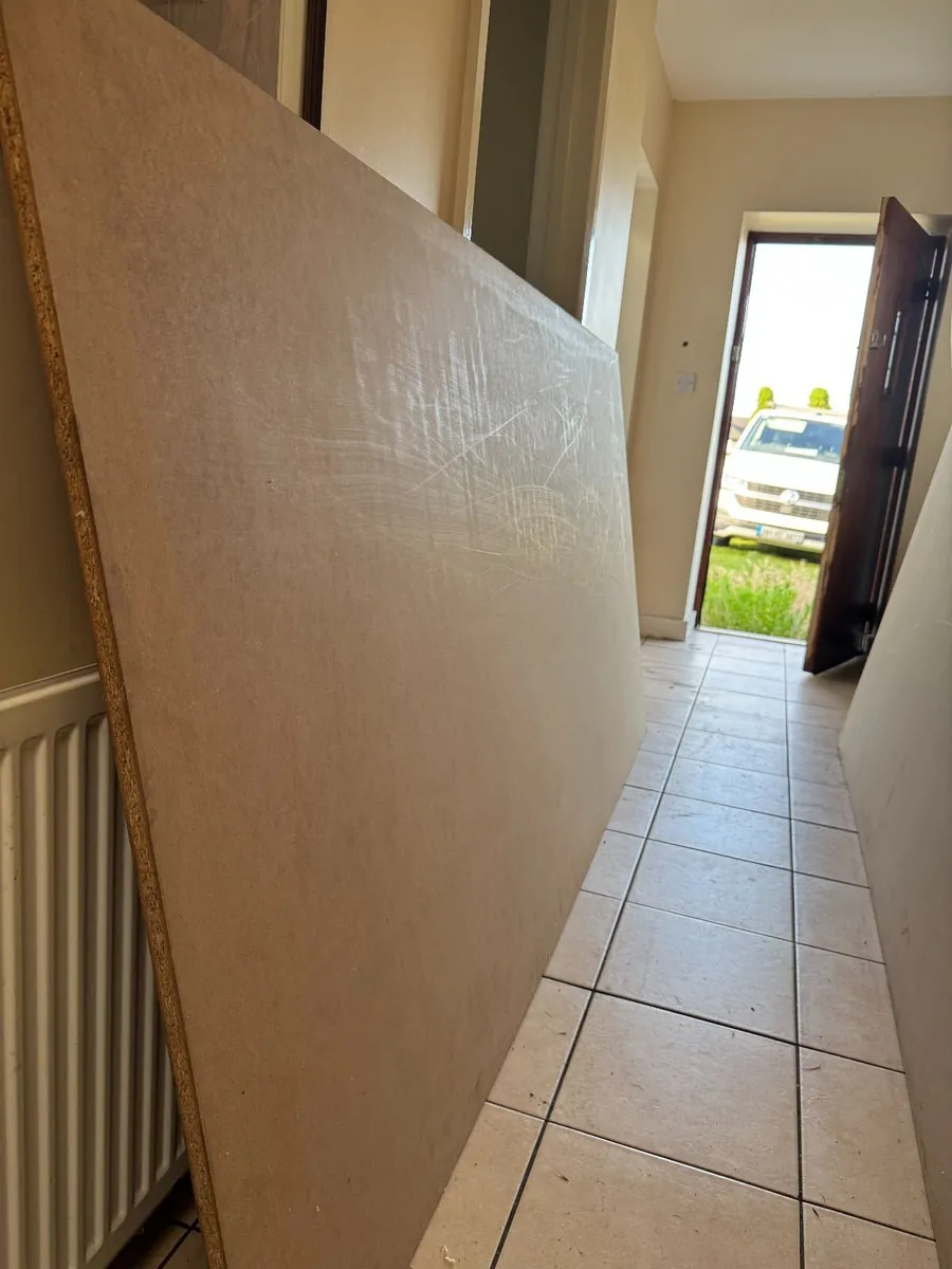 8x4 Sheets of finished chipboard - Image 2