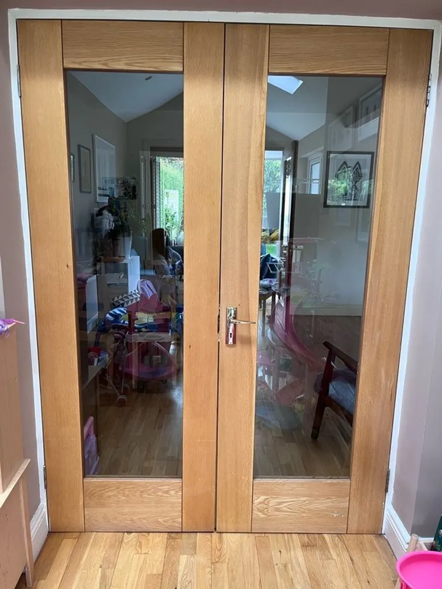 Solid wood internal double doors with clear glass panels - Image 2