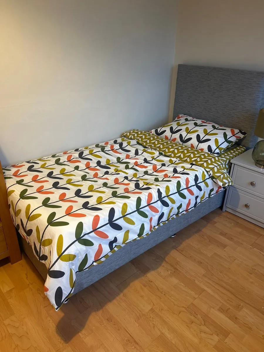 Single bed - Image 2