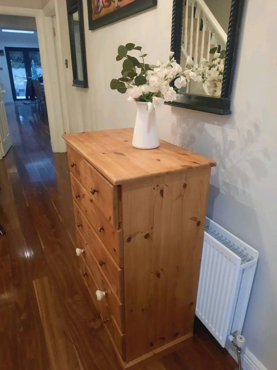 Pine chest of drawer - Image 2