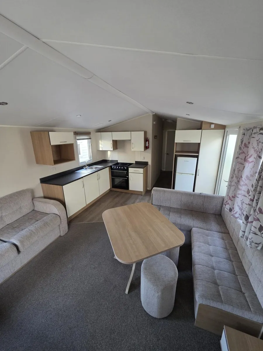 2021 Willerby Seasons – 36ft x 12ft – 3 Bedroom - Image 2