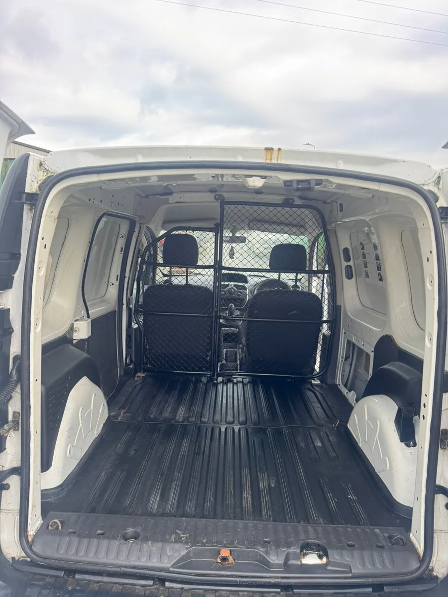 Renault Kangoo 2016 NEW CVRT TEST - Image 2