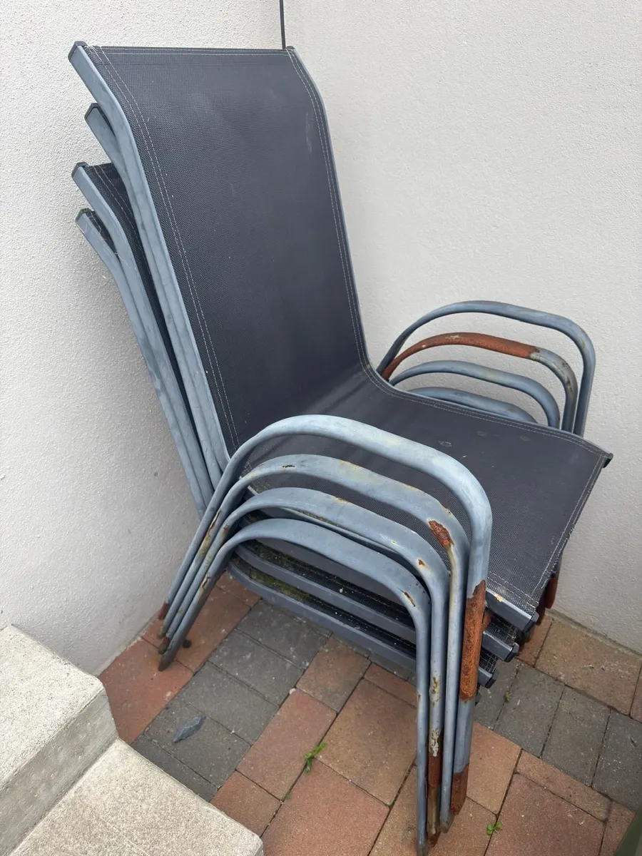 6-Seater Glass Garden Table + 6 free chairs - Image 2
