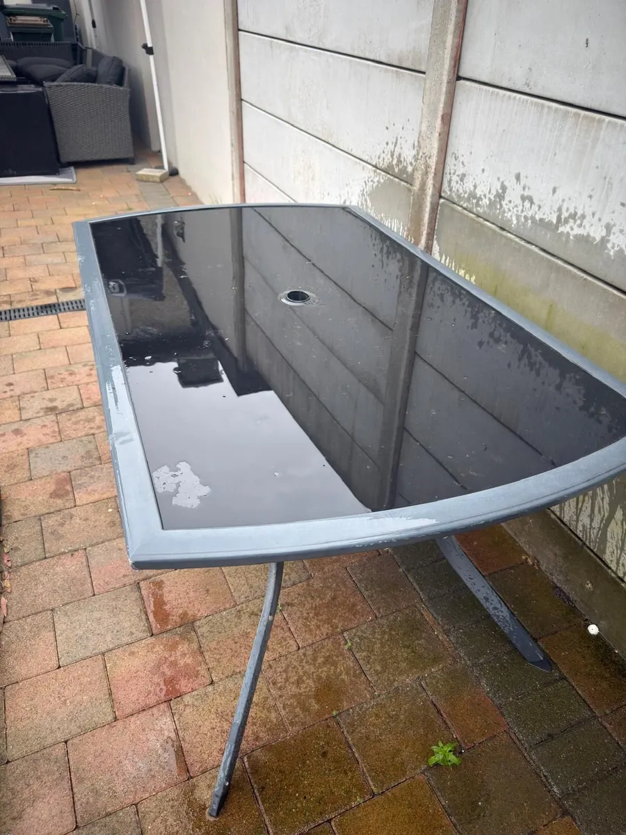 6-Seater Glass Garden Table + 6 free chairs - Image 3