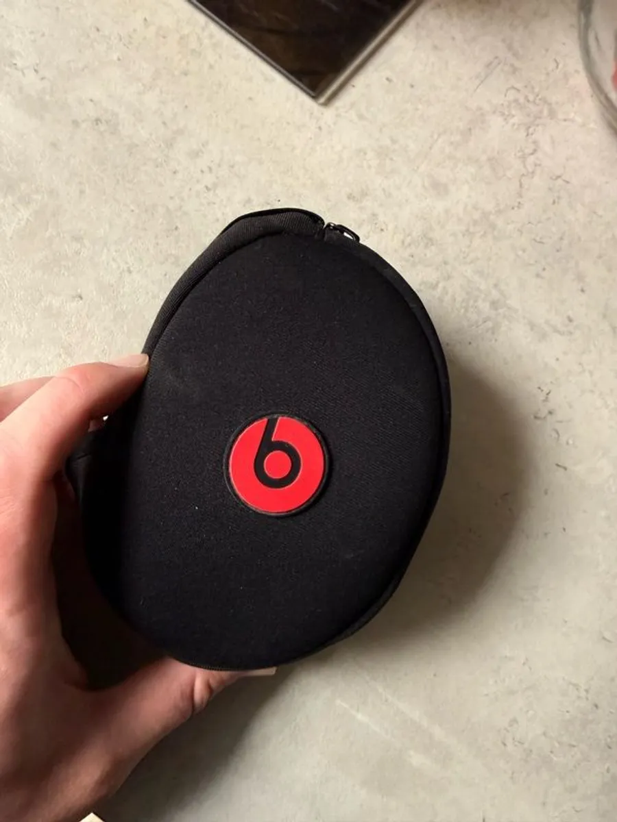 Beats Solo3 Wireless - Image 2