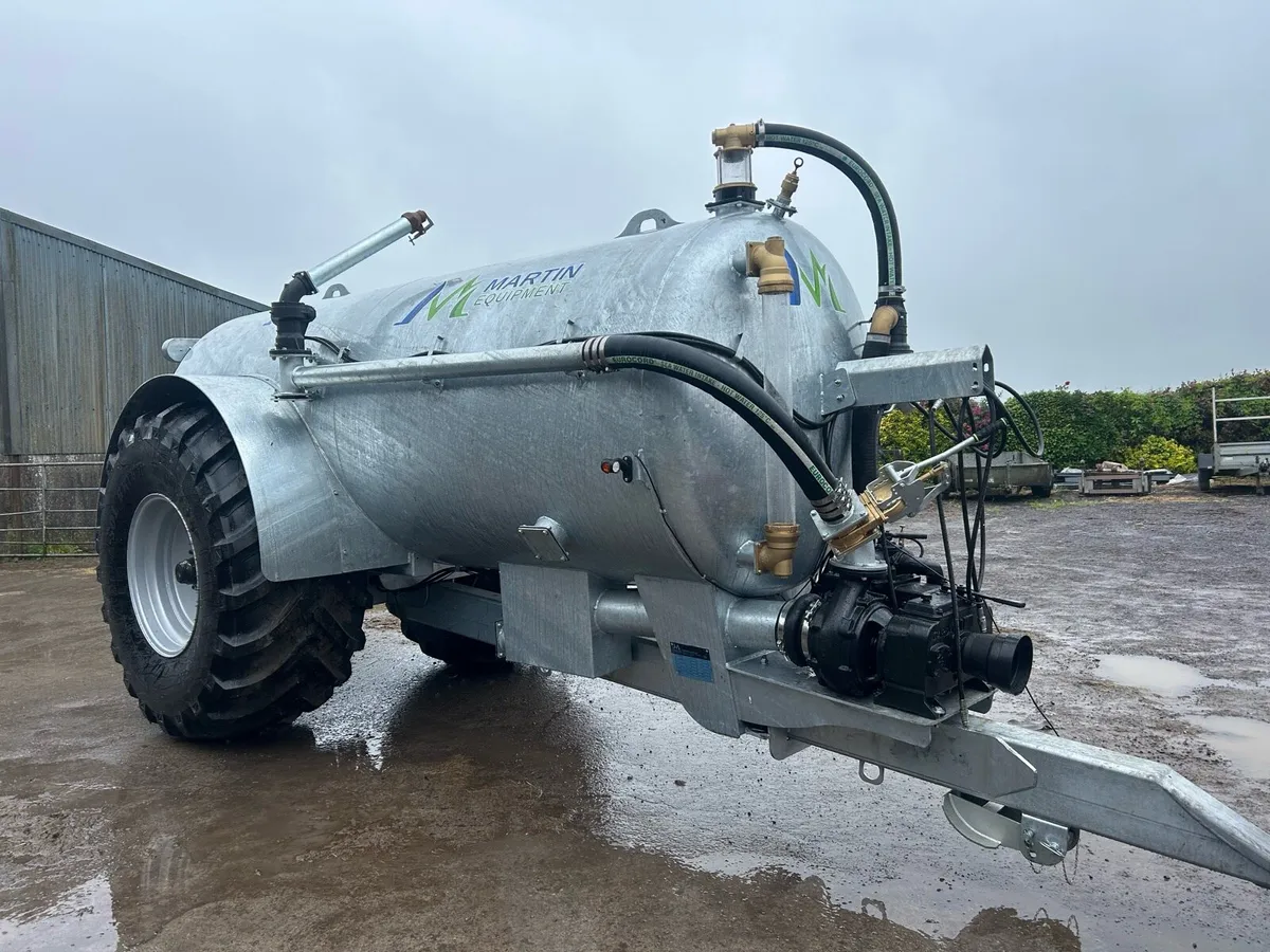 Slurry tanks for sale - Image 1