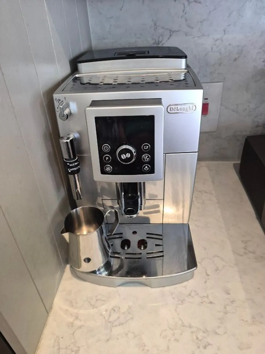 DeLonghi Coffee Machine - Image 1