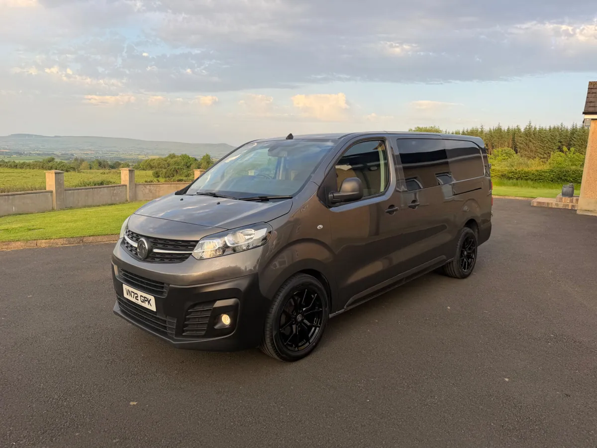 2022 Vauxhall Vivaro crew cab - Image 4