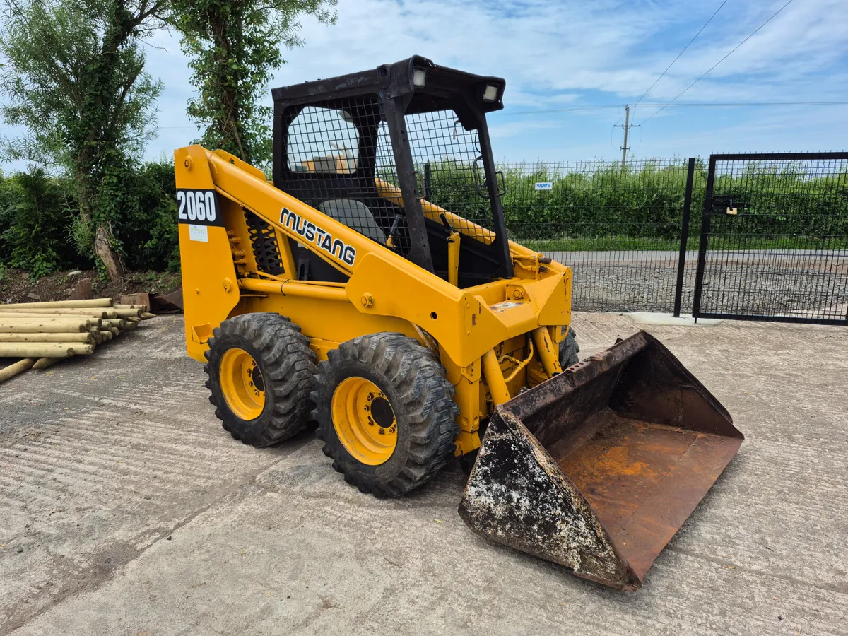 Mustang 2060 Skidsteer - Image 1