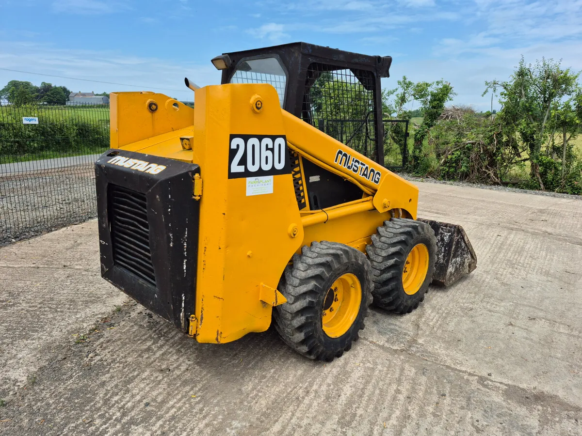 Mustang 2060 Skidsteer - Image 3