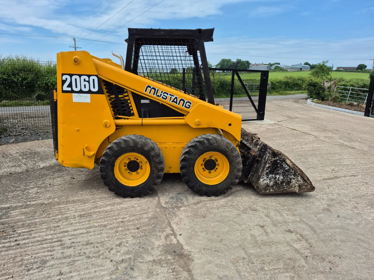 Mustang 2060 Skidsteer - Image 2