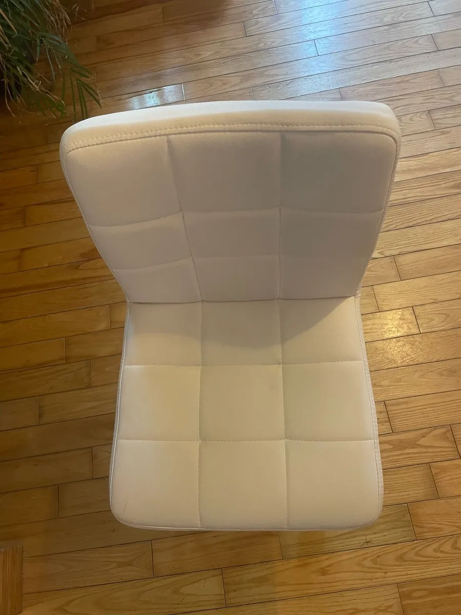 White Swivel Desk Chair - Teenager - Image 3