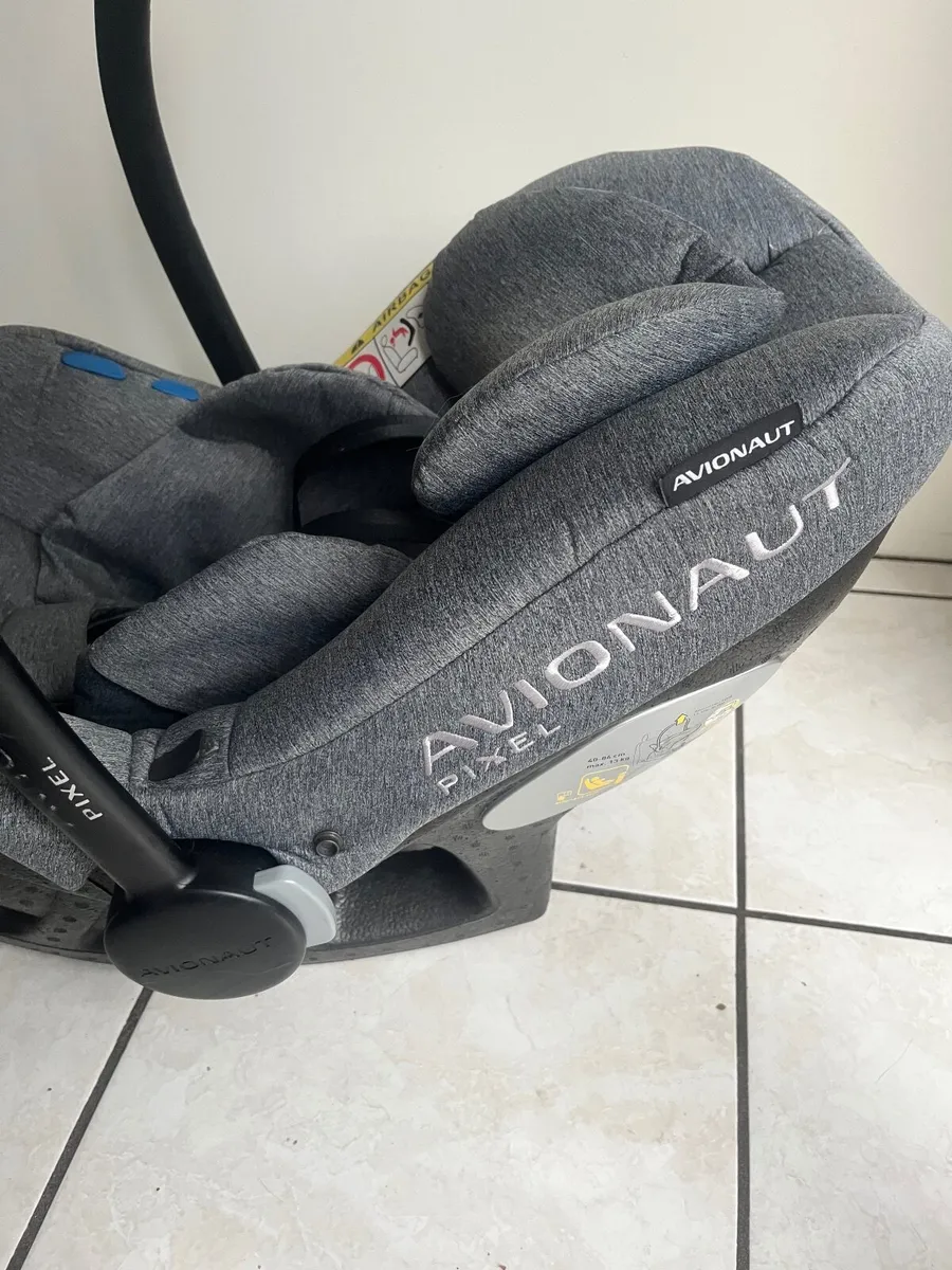 Avionaut Pixel Car Seat + ISOFIX Base - Image 3