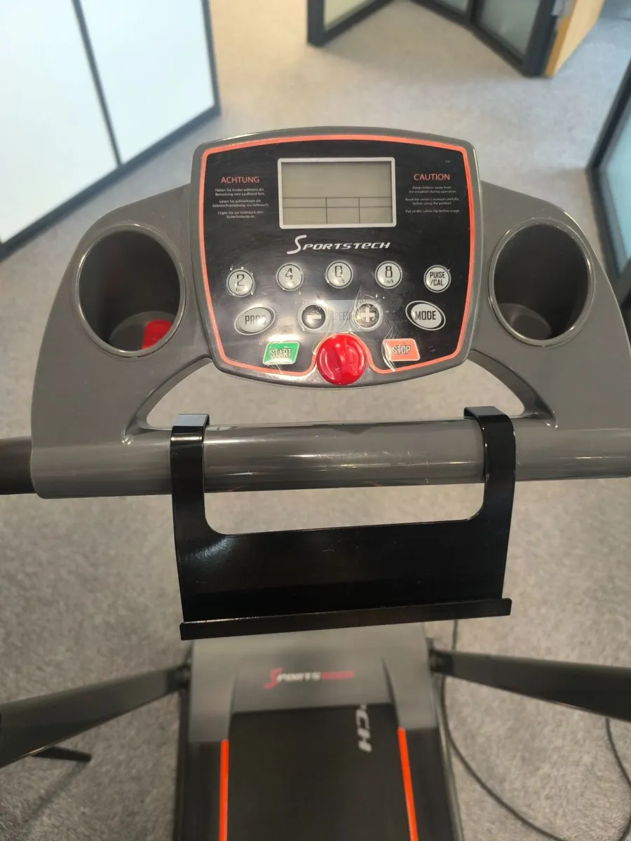 Sportstech F10 Treadmill - Image 2