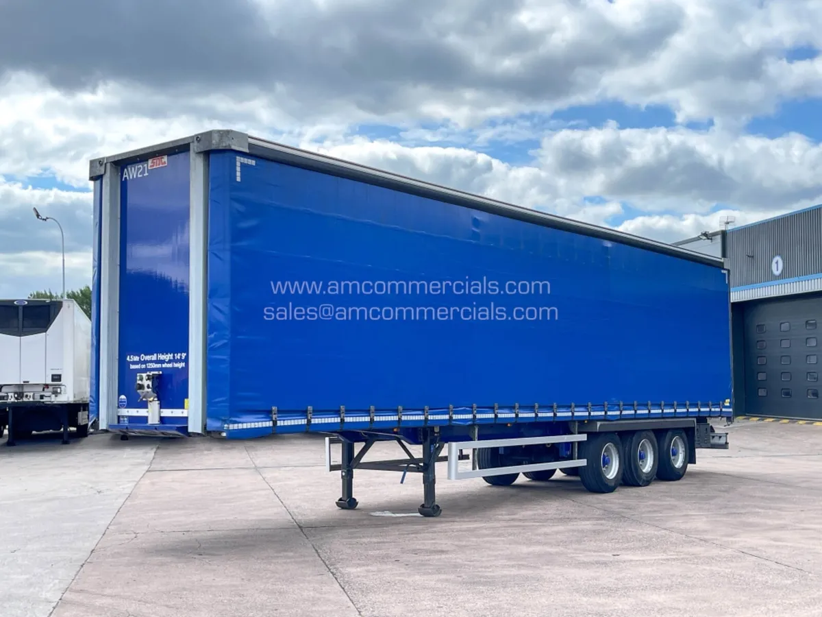 2023 SDC CURTAIN SIDE TRI AXLE TRAILER - Image 3