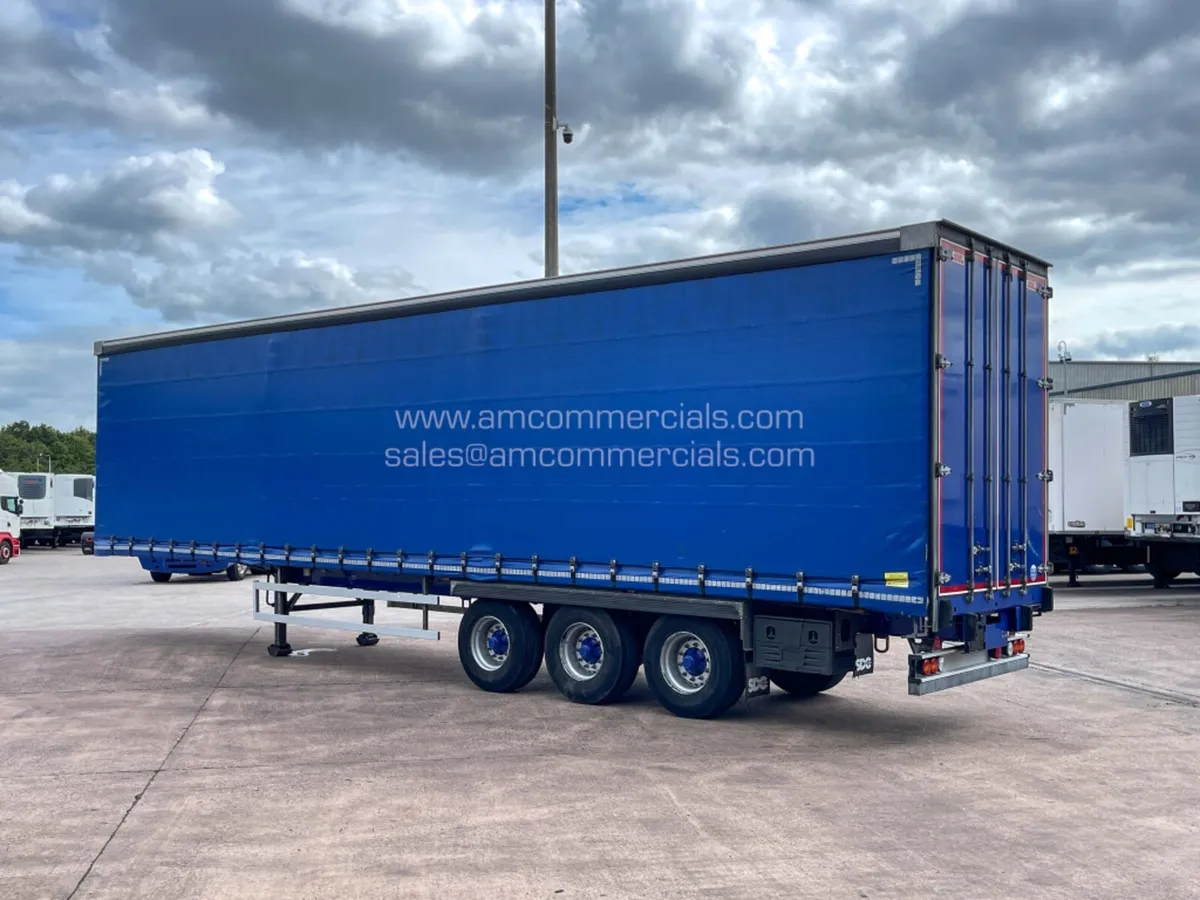 2023 SDC CURTAIN SIDE TRI AXLE TRAILER - Image 4