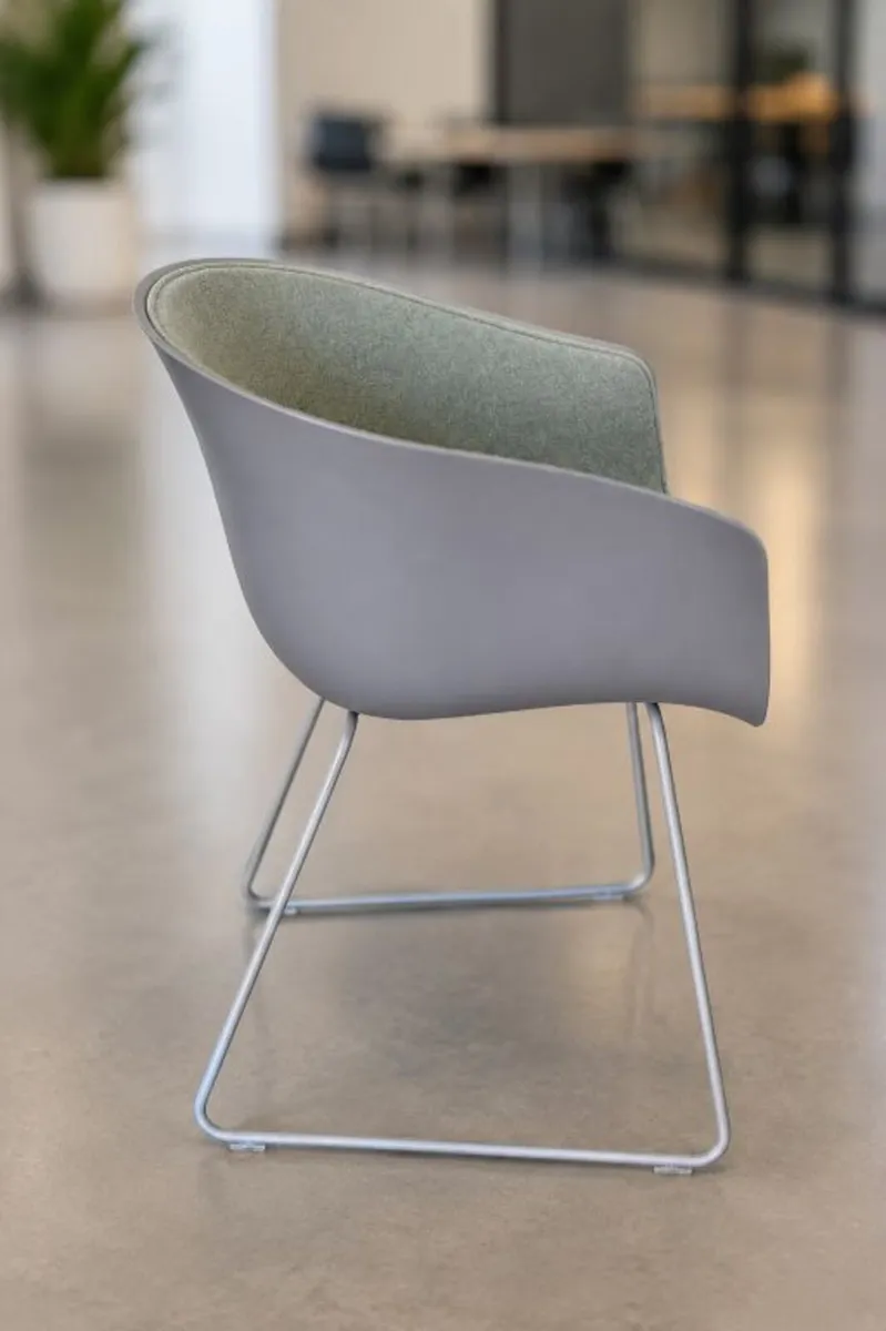 6 x Bai Sled Chairs – Ondarreta – Brand New (Boxed - Image 3