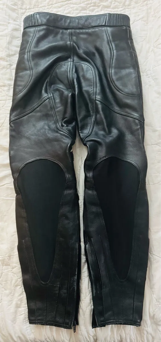 Motorbike jacket, jeans and leathers - Image 2