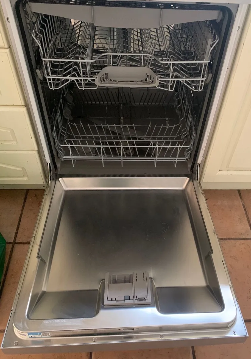 Fridge freezer, dishwasher, washing machine, dryer - Image 4
